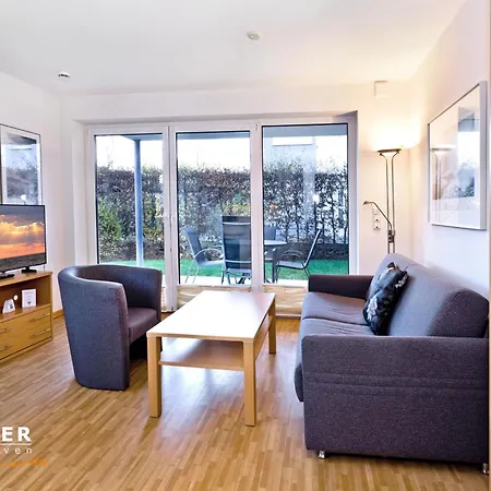 Ruge Bries, Rb10 Apartman *